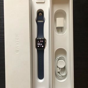 Apple Iwatch series 2 (38mm) + bonus bands